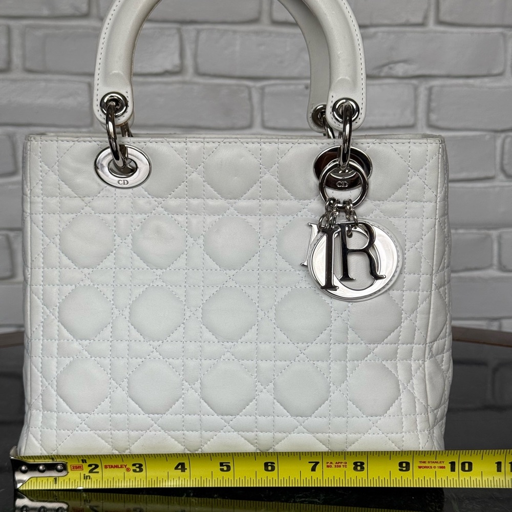 Christian Dior Cannage Lady Dior - Picture 4 of 17